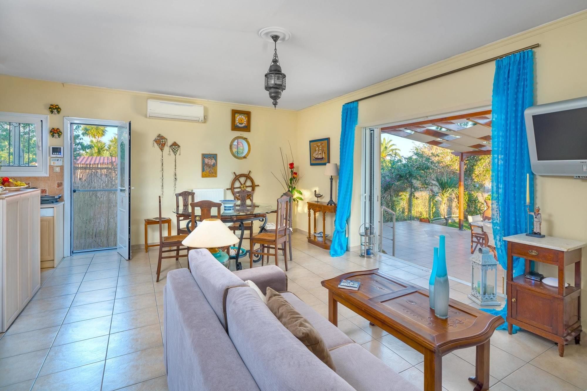 Maria'S Seaside Villa - House With 3 Rooms In Marathon, With Wonderful Exterior foto