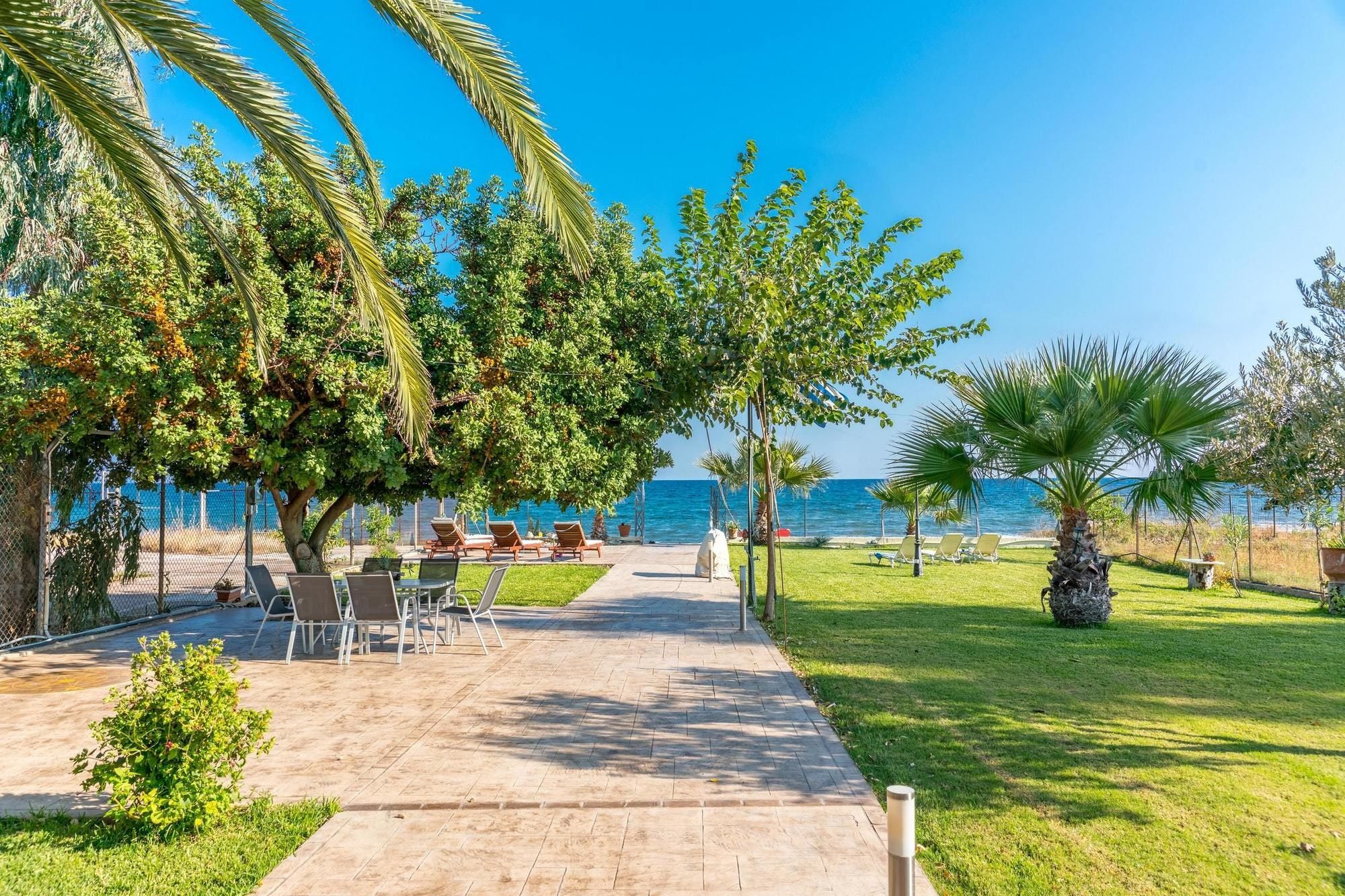 Maria'S Seaside Villa - House With 3 Rooms In Marathon, With Wonderful Exterior foto