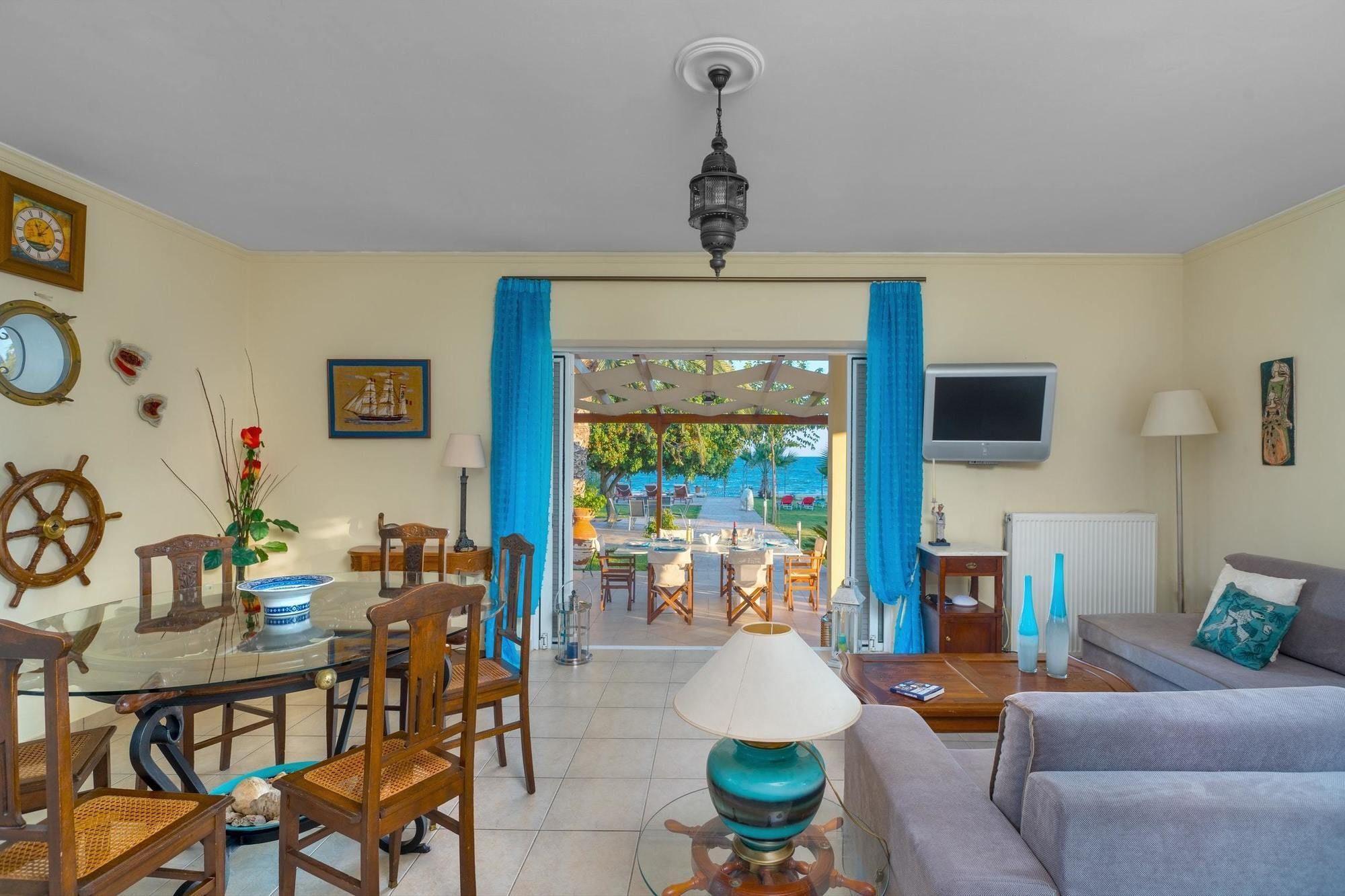 Maria'S Seaside Villa - House With 3 Rooms In Marathon, With Wonderful Exterior foto